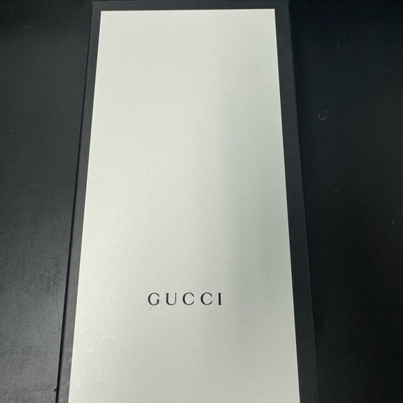 Gucci Fuchsia Velvet Slide Sandals with Crystal Detail - Picture 13 of 14